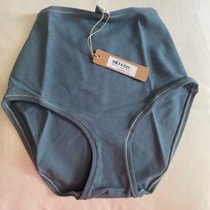 Skims Cotton jersey full brief